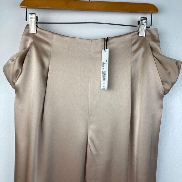 Alice + Olivia NWT Jessie Satin Slim Tapered Leg Pants in Sand Champagne Glam, 4 - Picture 5 of 13